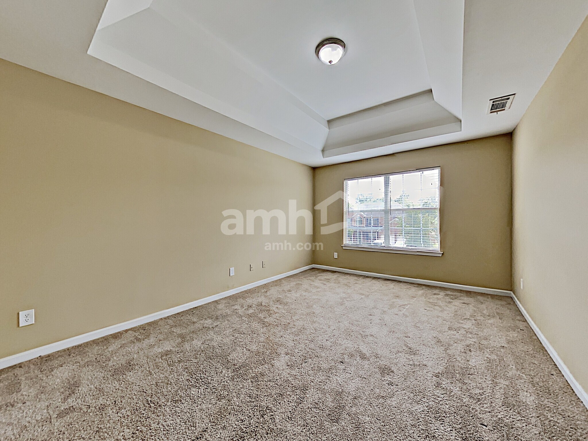 Building Photo - 4975 Hopewell Manor Dr