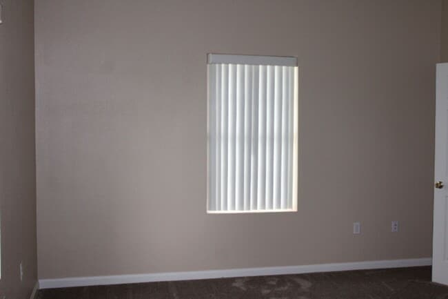 Building Photo - Executive 3 Bedroom / 2 Bath Home in Marianna, Florida