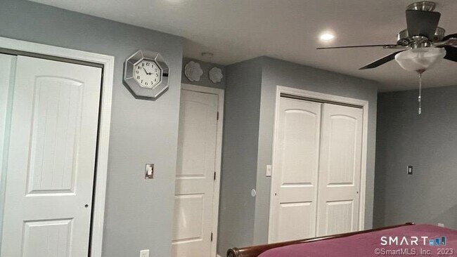 Building Photo - 994 Bunker Hill Ave