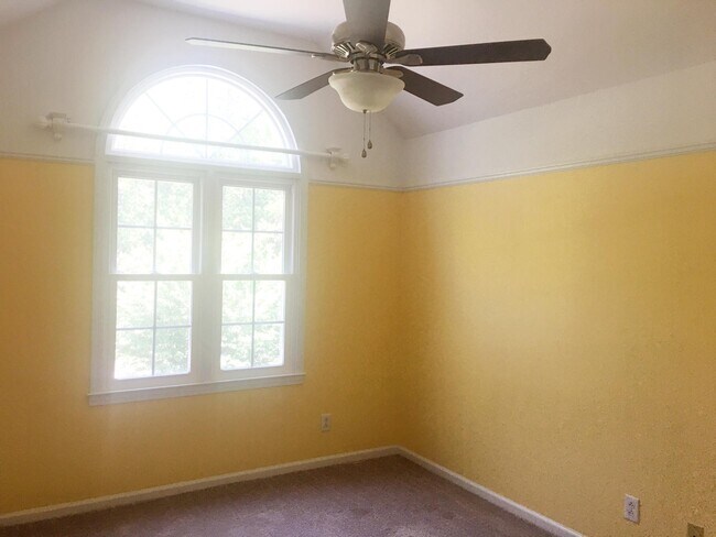 Building Photo - 121 Squires Creek Rd