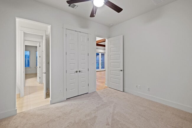Building Photo - 2217 Seabiscuit Cv