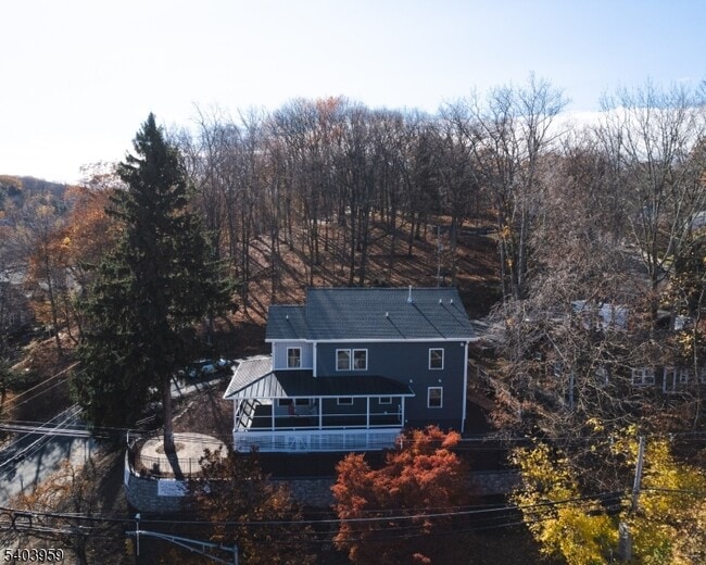 Building Photo - 140 Washington St