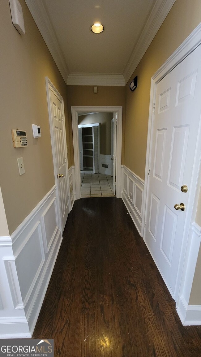 Building Photo - 5005 Johns Creek Ct
