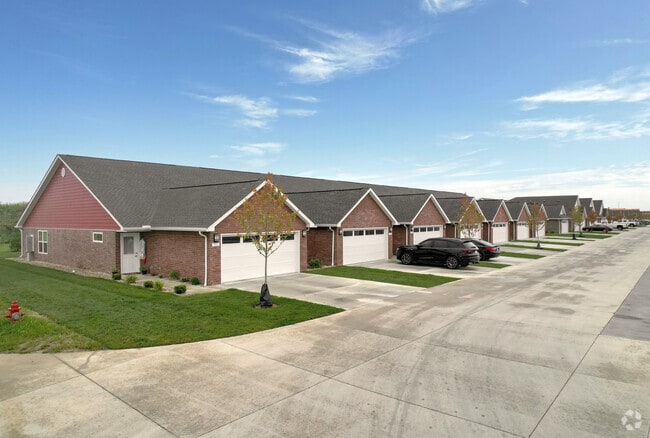 Building Photo - Redwood Greenwood