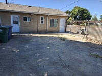 Building Photo - Move In Ready!