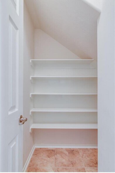 Building Photo - 38 Whitekirk Pl