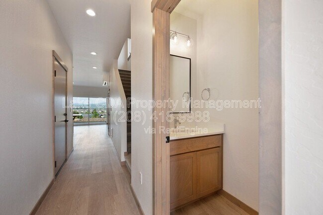 Building Photo - 3592 Blaze Lp