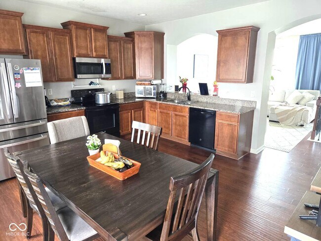 Building Photo - 12684 Tamworth Dr