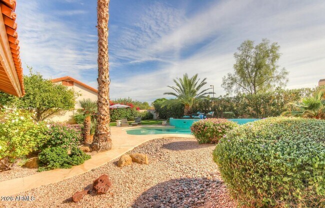 Building Photo - 9825 E Turquoise Ave