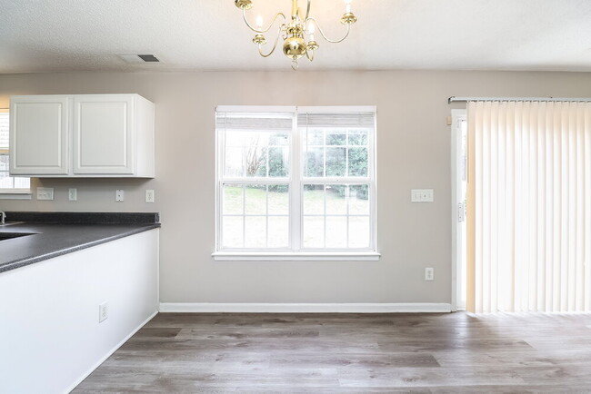 Building Photo - 9612 Ashlyn Elizabeth Ct