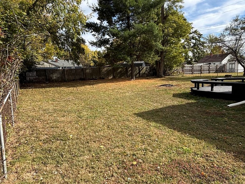 Building Photo - 118 Webster St