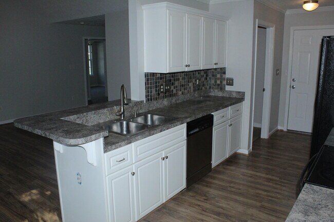 Building Photo - 789 Michelle Ct
