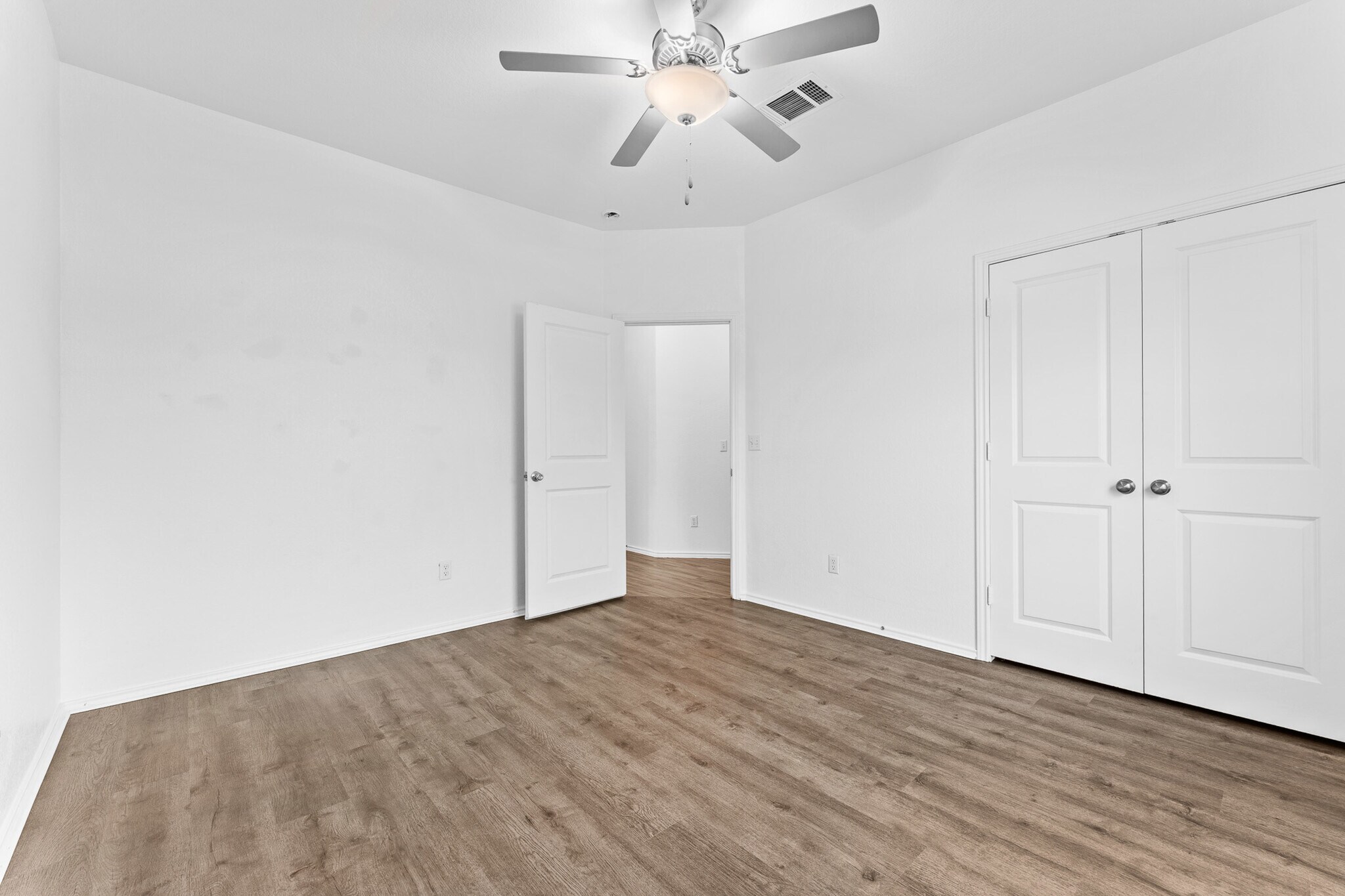 Building Photo - 129 Escondido Cir