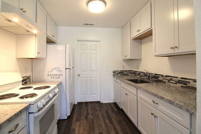 Primary Photo - 6809 W Kennewick Ave