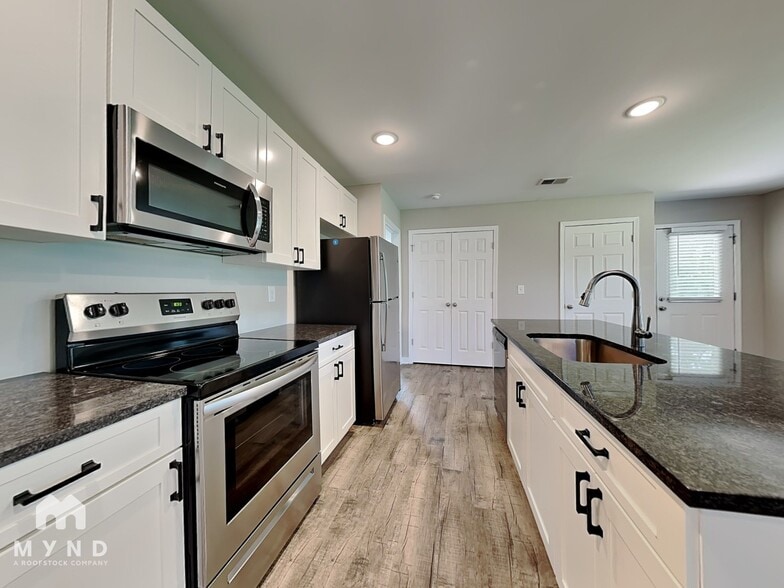 Building Photo - 10 Willowridge Ln