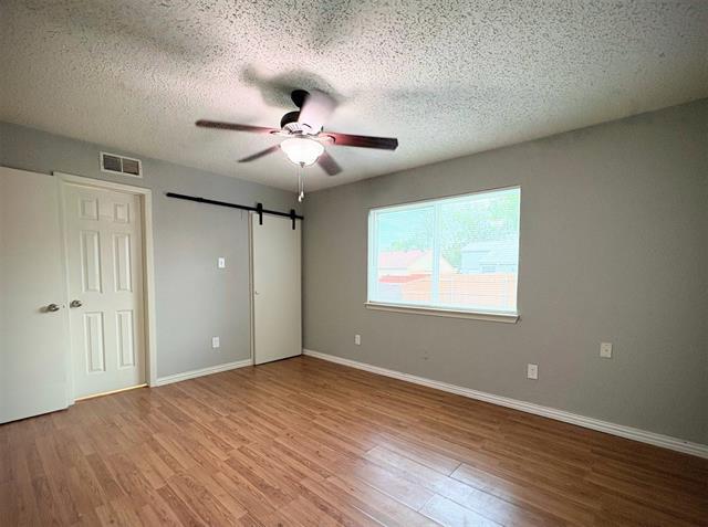 Building Photo - 1206 High Valley Dr