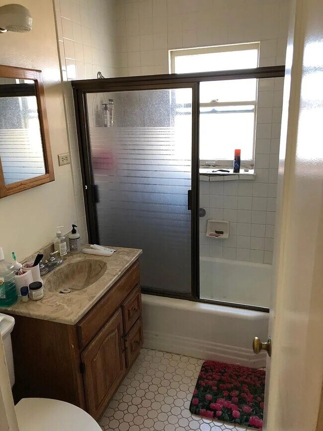 Building Photo - Tejon - GN