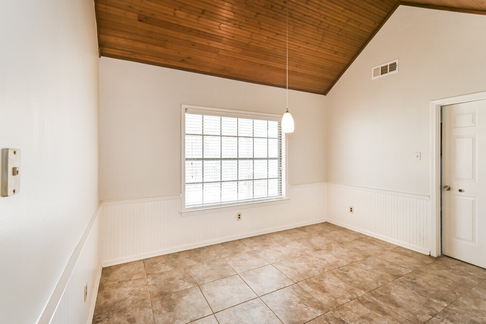Building Photo - 2224 Webbing Dr