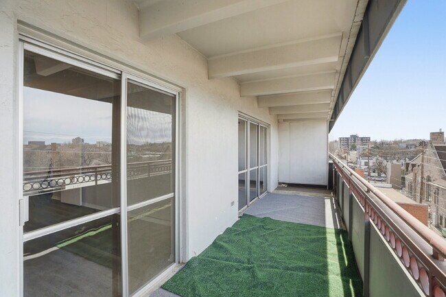 Building Photo - $1,545.94 - 1 Bed, 1 Bath Condo in the Heart of Denver!