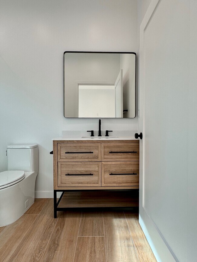 Primary Bathroom - 7532 Beck Ave