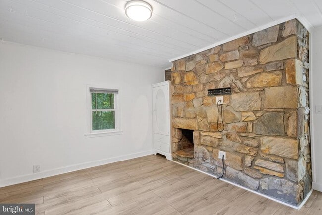 Building Photo - 2652 Collins Ct