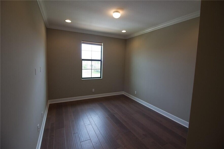 Building Photo - 7445 NW 109th Way