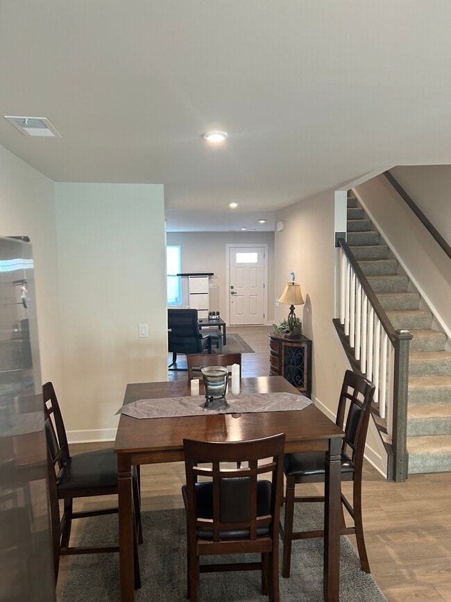 dinning room - 413 Camarillo Ln