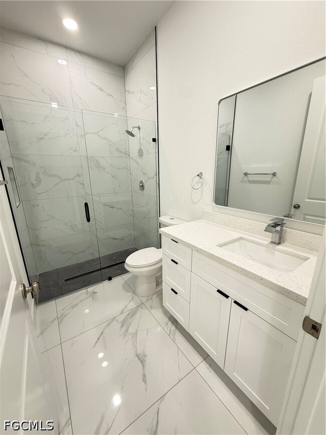 Building Photo - 1253 Columbus Blvd