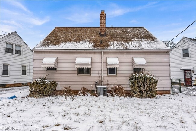 Building Photo - 23760 Puritan Ave