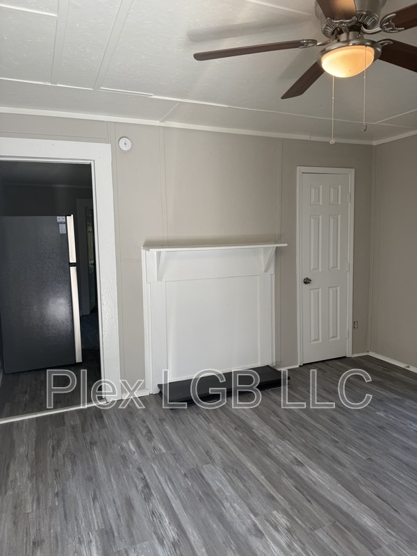 Building Photo - 322 Daniel St