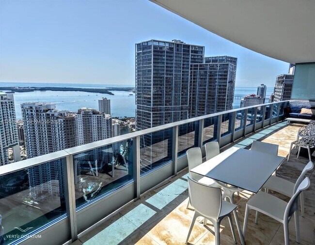 Building Photo - 200 Biscayne Blvd Way
