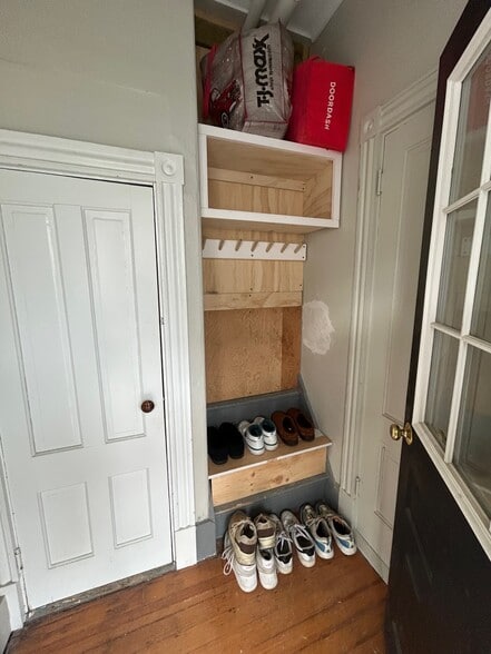 Back hall/mini-mudroom - 59 Winter St