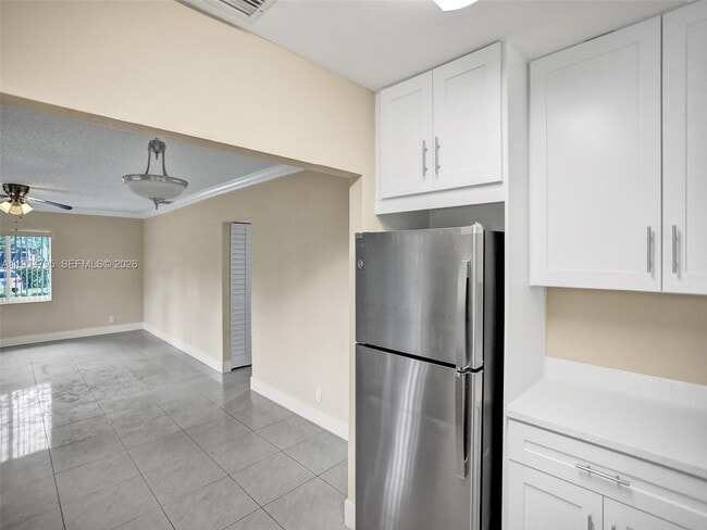 Building Photo - 920 SW 28th St