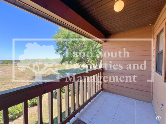 Building Photo - 707 Carpenters Way