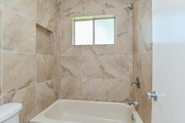 Building Photo - 10019 Overview Dr