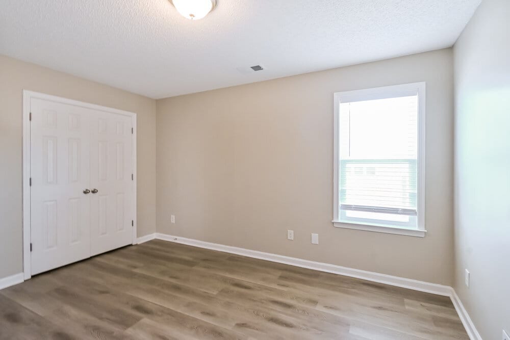 Building Photo - 5150 Bluff Springs Cove