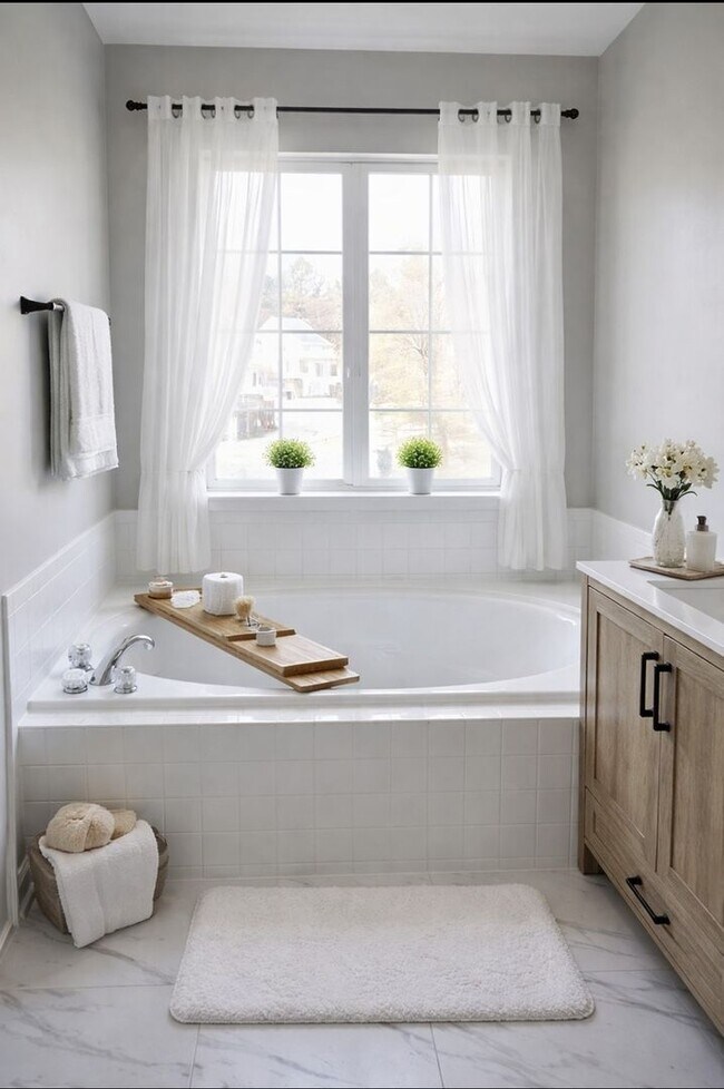 Building Photo - 7706 Heartwood Ln