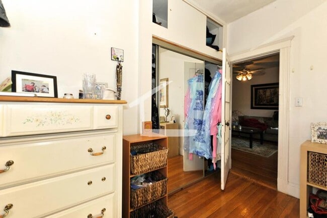 Building Photo - 2 Bed in Brighton for September 1st - NO BROKER FEE