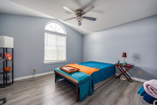 Building Photo - 205 Dockside Dr