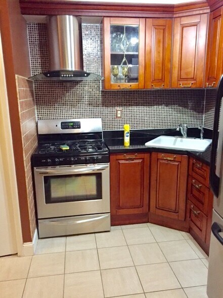 Building Photo - 2716 41st Ave