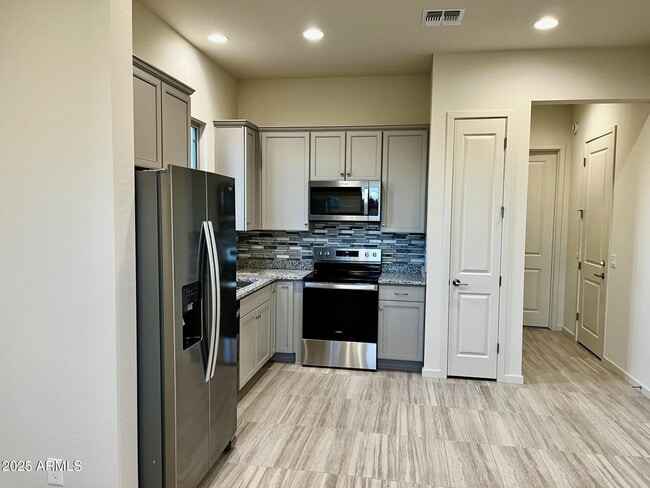 Building Photo - 21377 E Timberline Rd