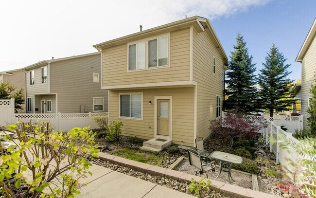 Building Photo - Charming 3-Bedroom Home Near Ft. Carson – ...