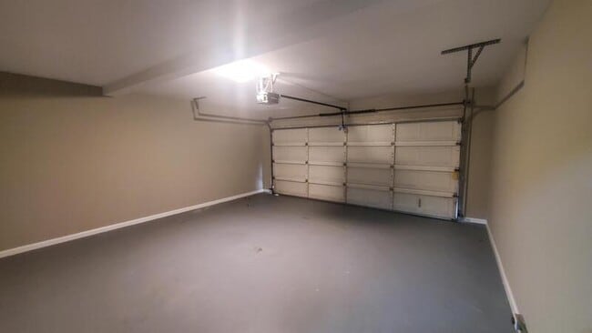 Building Photo - 1061 Sharon Pl