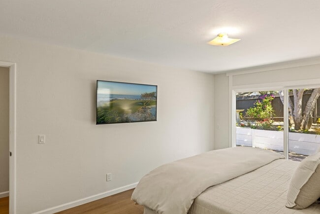 Building Photo - 1571 David Ave