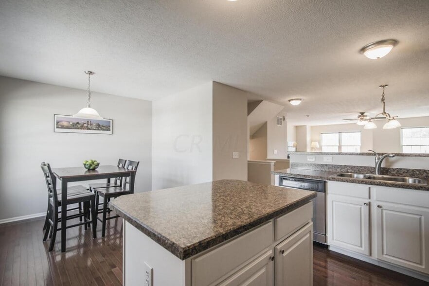 Dinette - 6014 Turnwood Dr