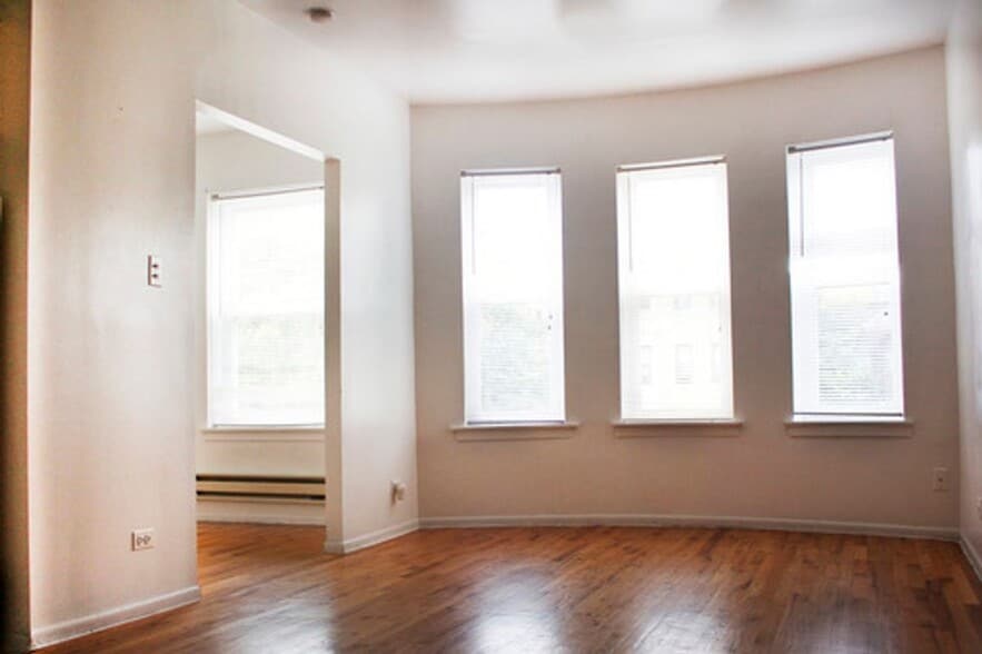 Building Photo - 4501 Malden St