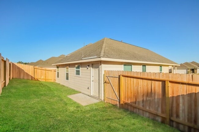 Building Photo - 2501 Grayling Dr