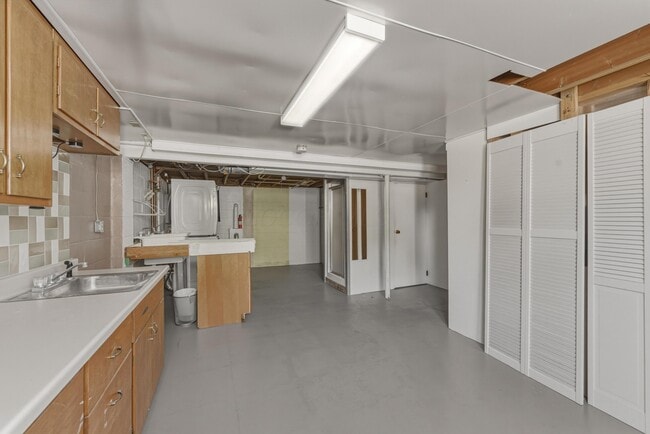 Building Photo - 291 Hawthorne Rd