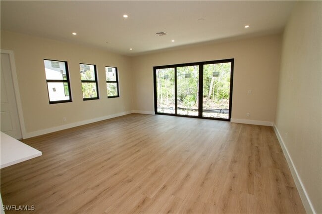 Building Photo - 5826 Jasper Wy