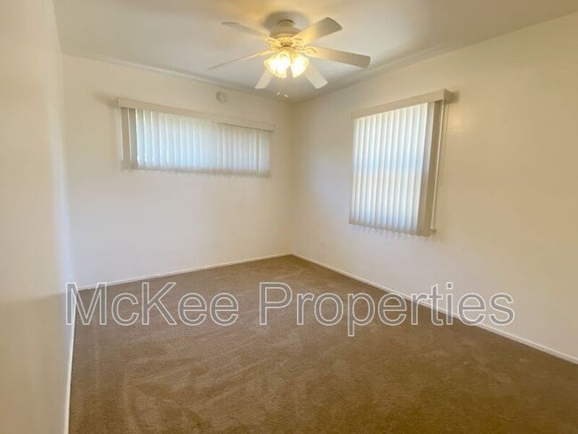 Building Photo - 8709 Elden St